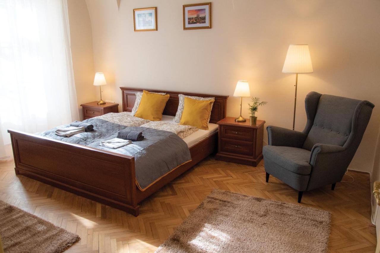 Theatroom Apartman Eger Exterior photo