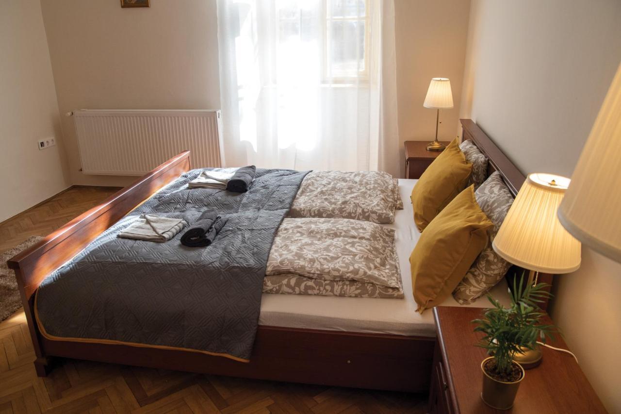 Theatroom Apartman Eger Exterior photo