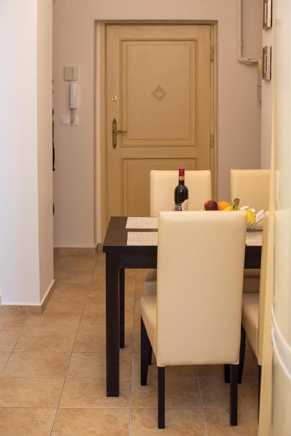 Theatroom Apartman Eger Exterior photo